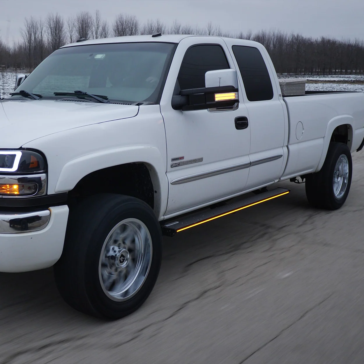 Lumastep M1 Light Up Running Boards | 1999-2007 Chevy Silverado & GMC Sierra - J. C. Star Autoworks, Inc.