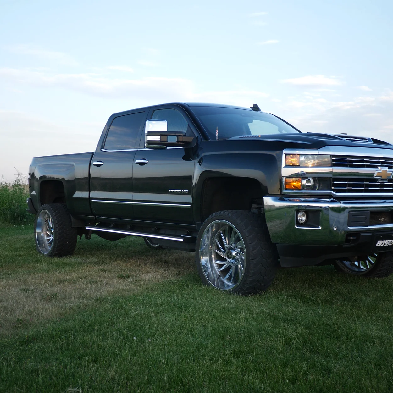 Lumastep M1 Light Up Running Boards | 2014-2019 Chevy Silverado & GMC Sierra - J. C. Star Autoworks, Inc.
