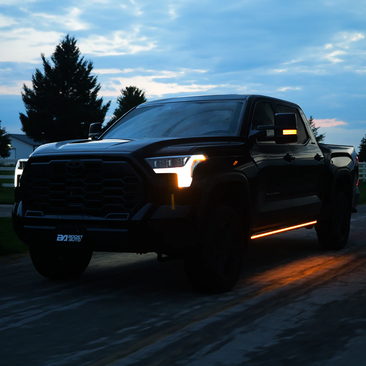 Lumastep M2 Powered Light Up Running Boards | 2022-2026 Toyota Tundra - J. C. Star Autoworks, Inc.