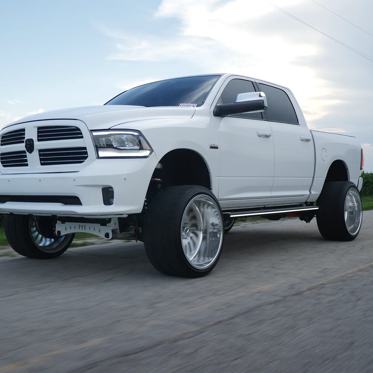 Lumastep M1 Light Up Running Boards | 2010-2018 Dodge Ram 2500/3500 - J. C. Star Autoworks, Inc.