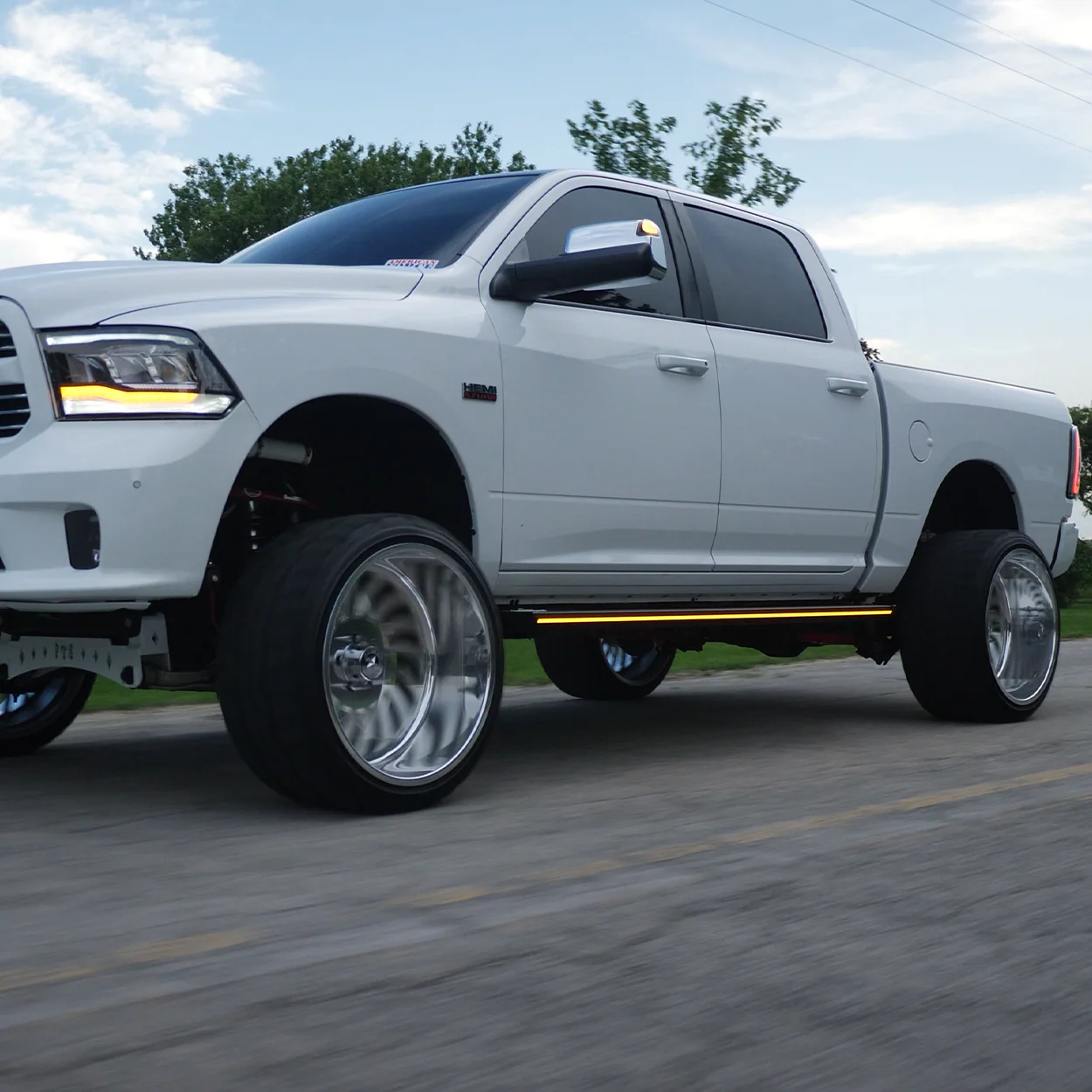 Lumastep M1 Light Up Running Boards | 2009-2018 Dodge Ram 1500 - J. C. Star Autoworks, Inc.