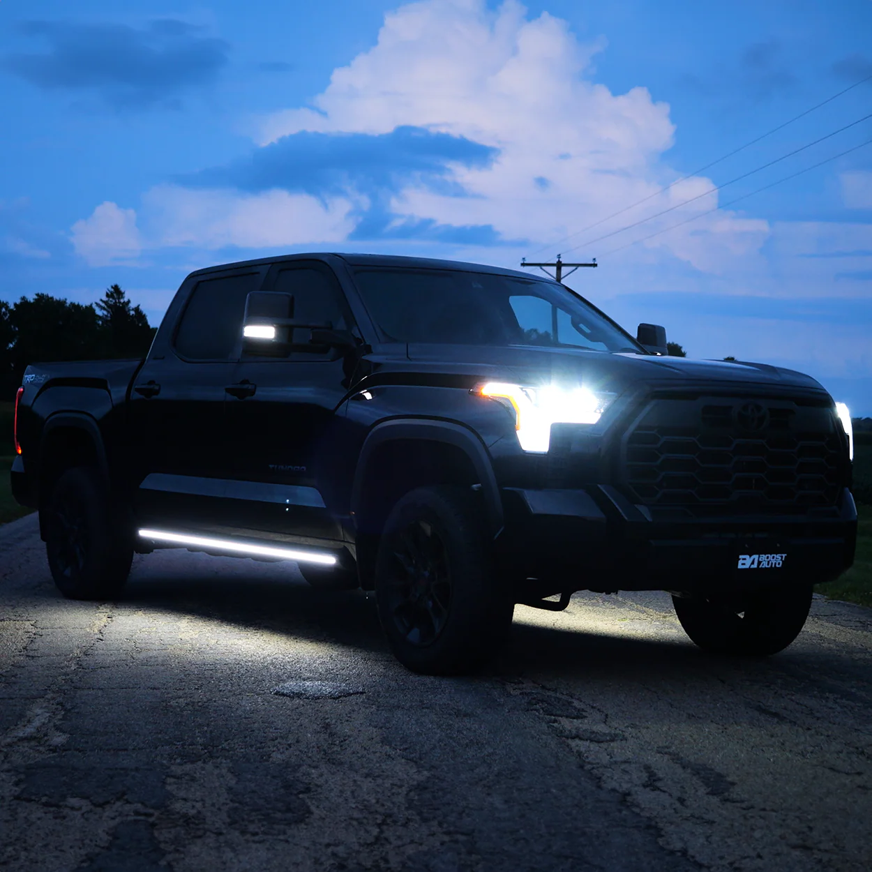 Lumastep M2 Powered Light Up Running Boards | 2022-2026 Toyota Tundra - J. C. Star Autoworks, Inc.