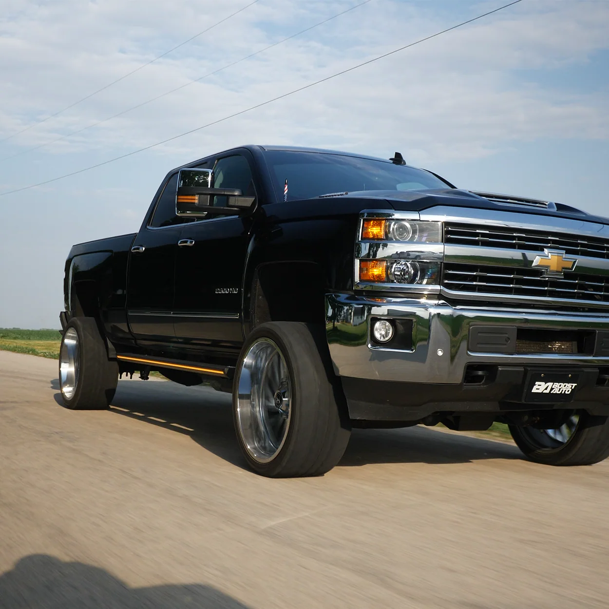Lumastep M1 Light Up Running Boards | 2014-2019 Chevy Silverado & GMC Sierra - J. C. Star Autoworks, Inc.