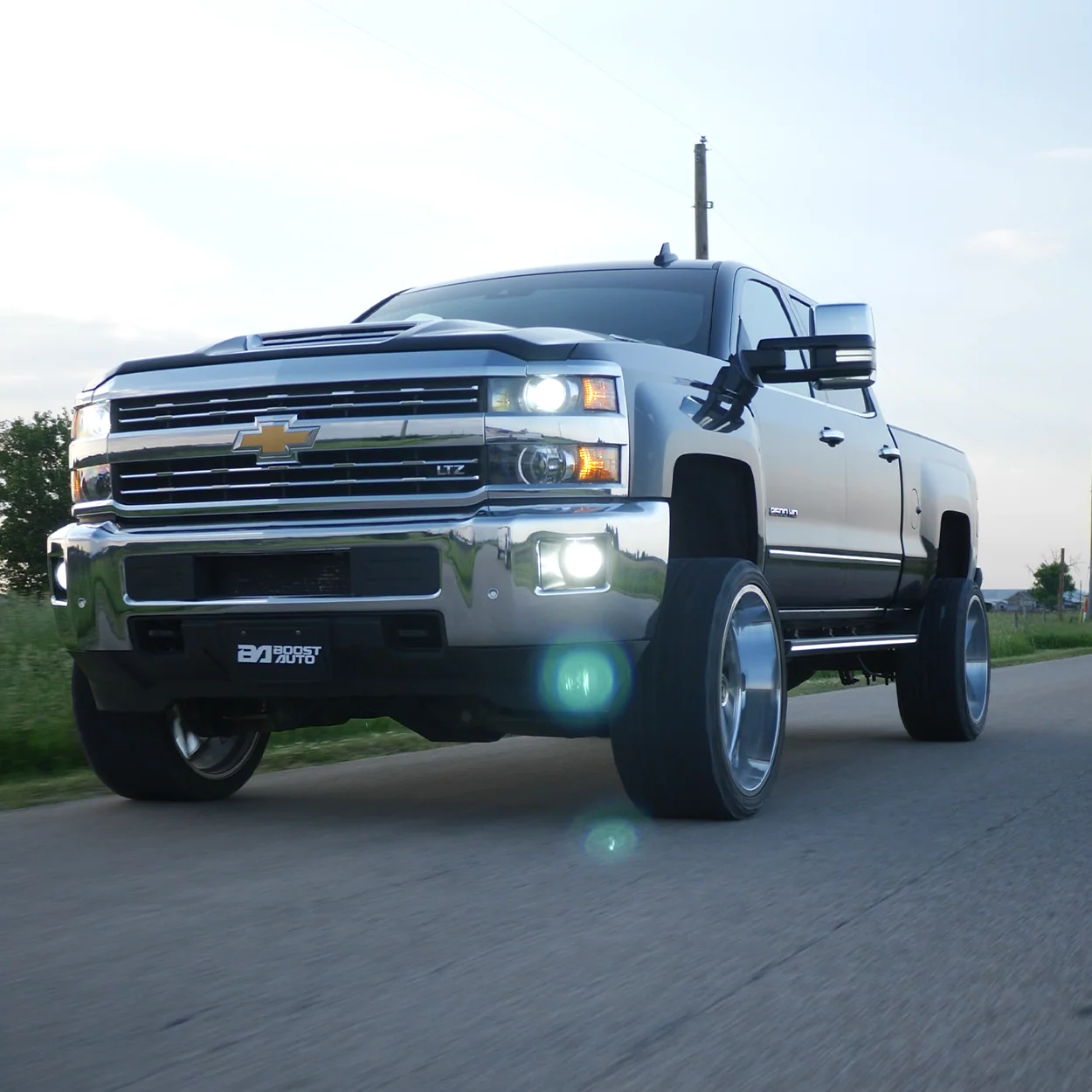 Lumastep M1 Light Up Running Boards | 2014-2019 Chevy Silverado & GMC Sierra - J. C. Star Autoworks, Inc.
